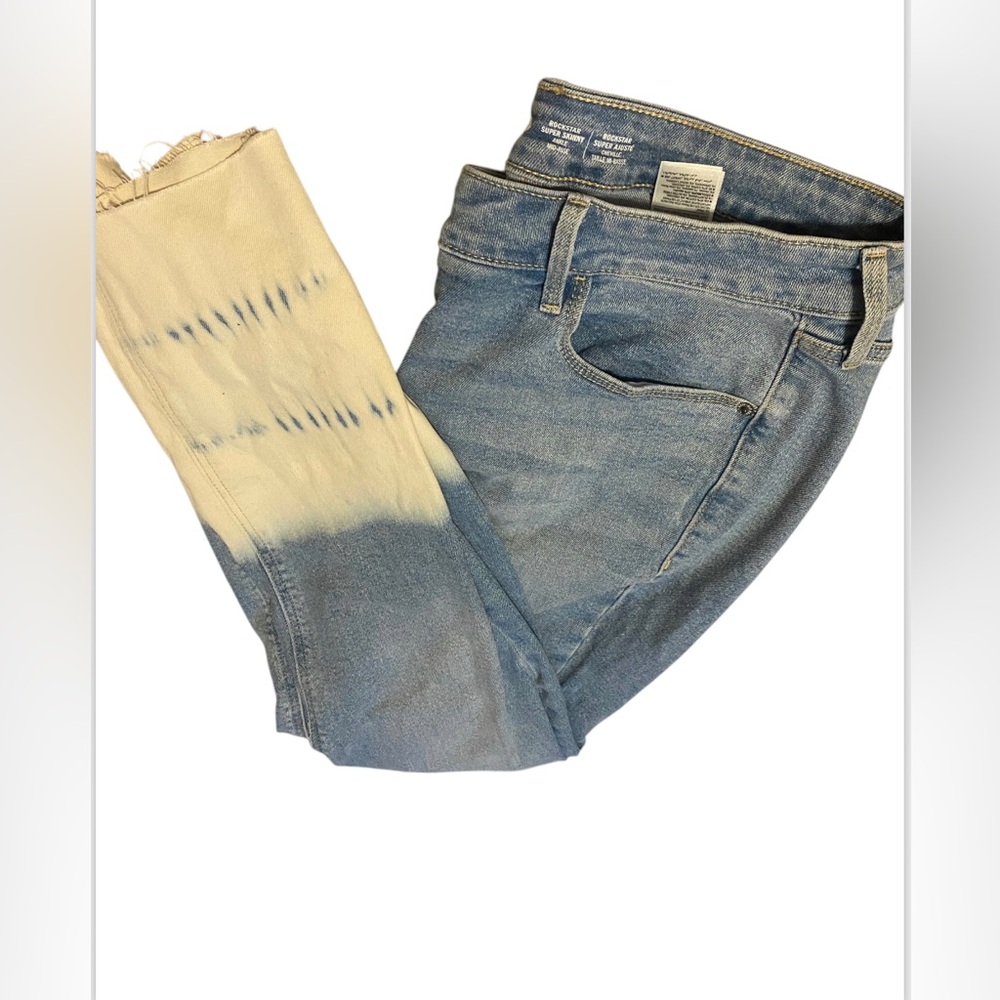 Old Navy Women Size 16 Light Wash Mid-Rise Rockstar Super Skinny Ankle Jean